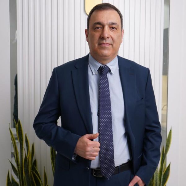 دکتر شهریار حدادی