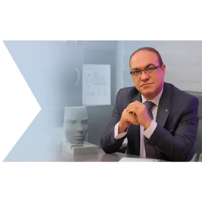 دکتر فرید عطار